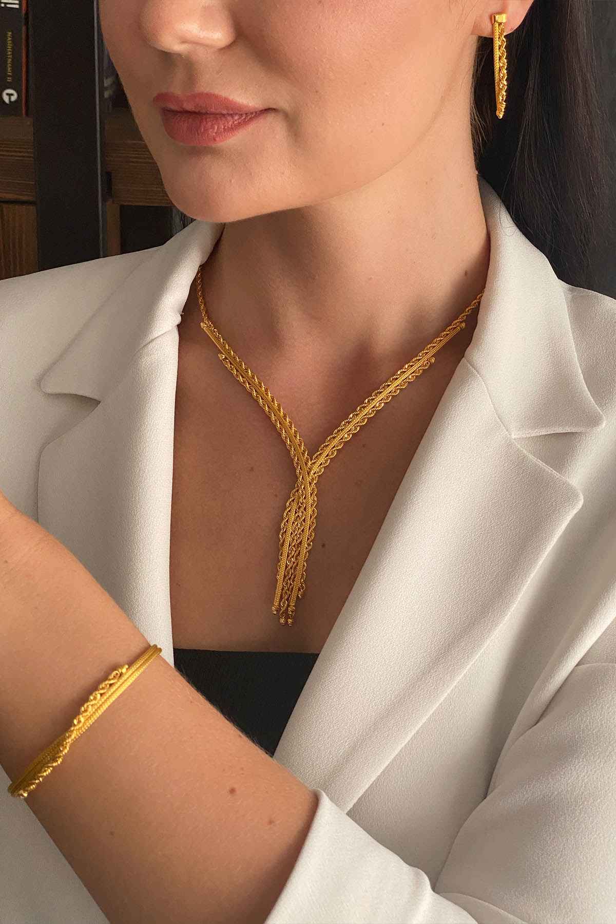 Özel Günler İçin Takı Seçimi: Düğün, Nişan ve Doğum Günü Hediyesi Özel Günler İçin Takı Seçimi: Düğün, Nişan ve Doğum Günü Hediyesi