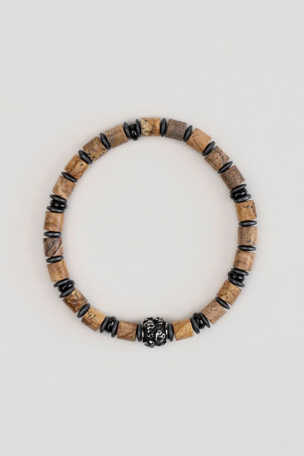 2025’te Erkekler İçin Takı Modası: Trendler ve İpuçları 2025’te Erkekler İçin Takı Modası: Trendler ve İpuçları