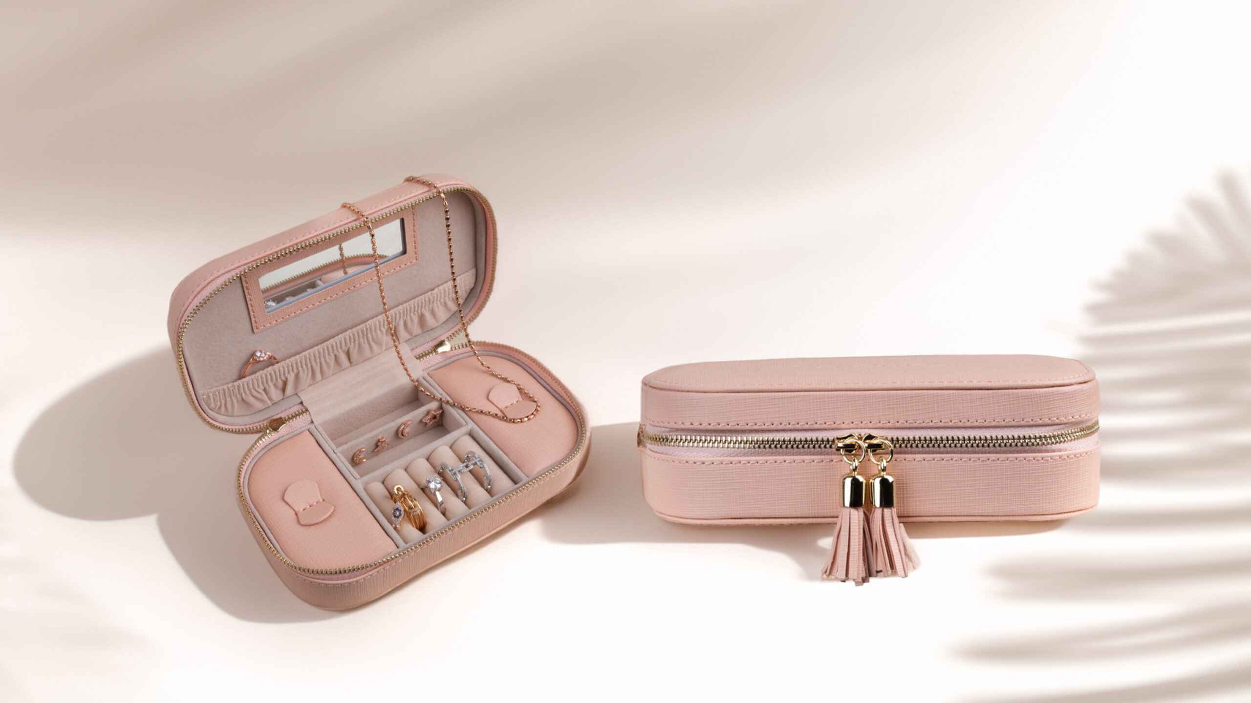 Seyahatlerinizde Takılarınızı Nasıl Güvende Tutarsınız? Yapmanız Gereken Hazırlıklar