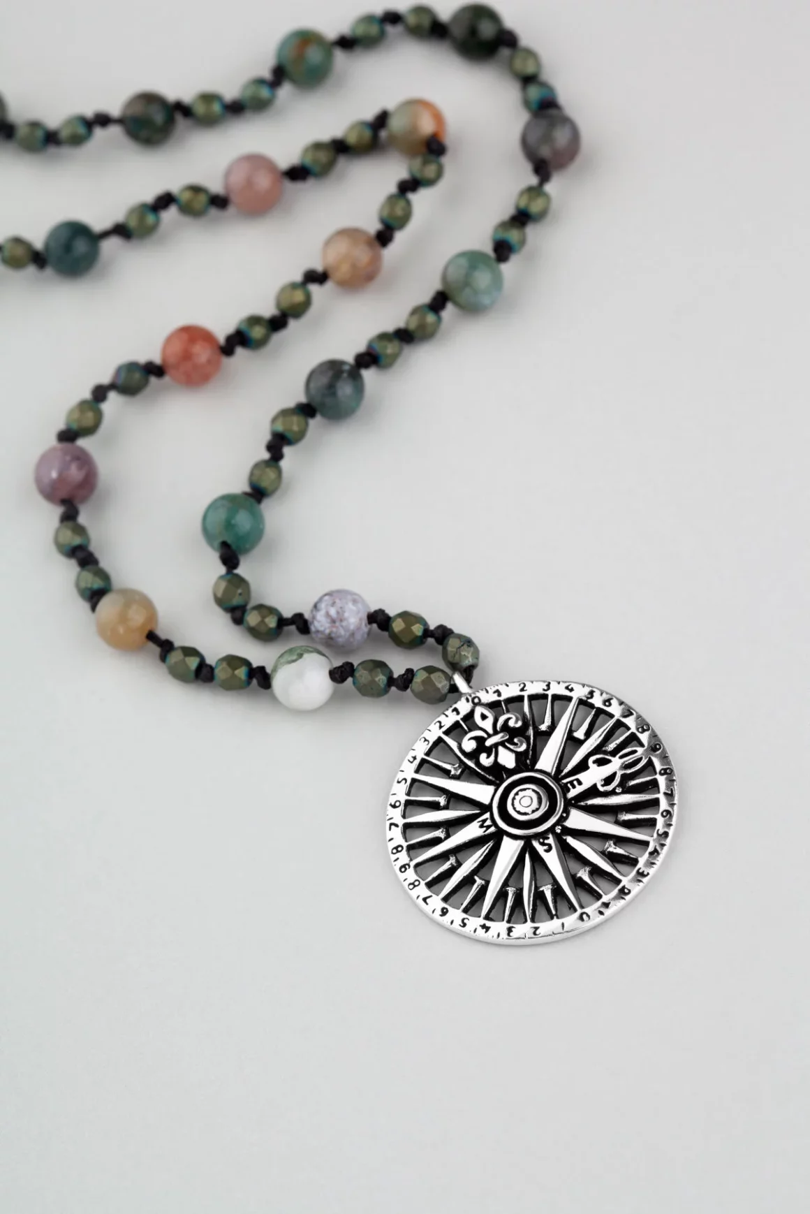 2025’te Erkekler İçin Takı Modası: Trendler ve İpuçları 2025’te Erkekler İçin Takı Modası: Trendler ve İpuçları