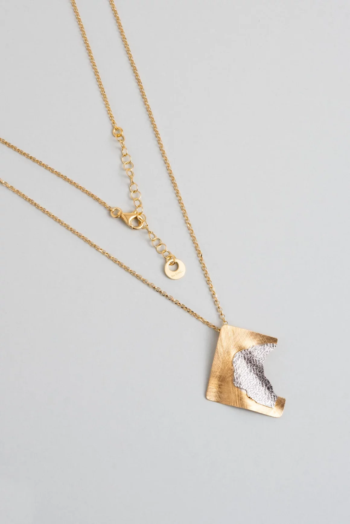 Takı Tasarımında Yenilikler: 3D Baskı ve Modern Teknolojiler Takı Tasarımında Yenilikler: 3D Baskı ve Modern Teknolojiler