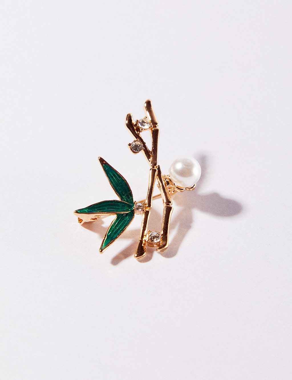 broş nasıl kombin yapılır