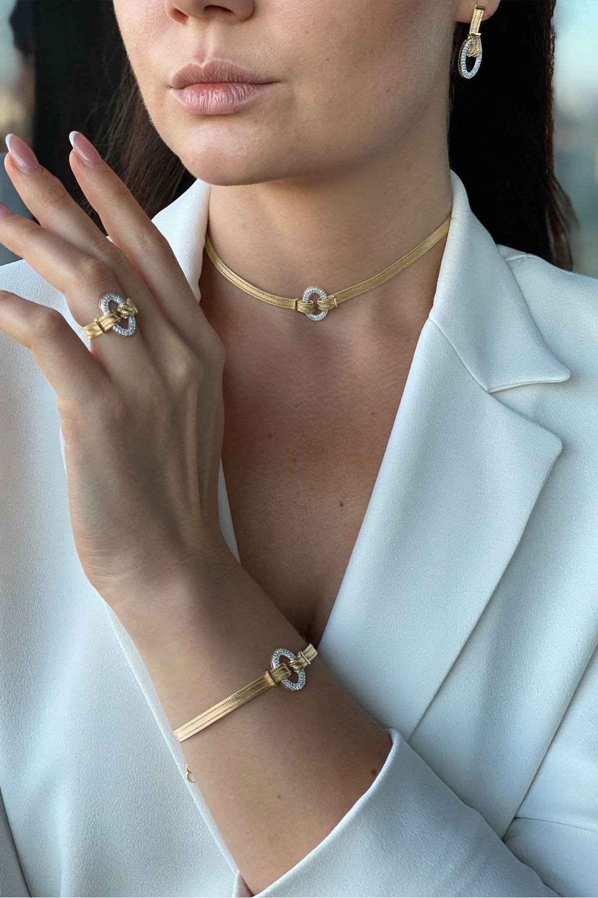 Özel Günler İçin Takı Seçimi: Düğün, Nişan ve Doğum Günü Hediyesi Özel Günler İçin Takı Seçimi: Düğün, Nişan ve Doğum Günü Hediyesi